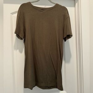 Large Alphalete shirt athletic fit